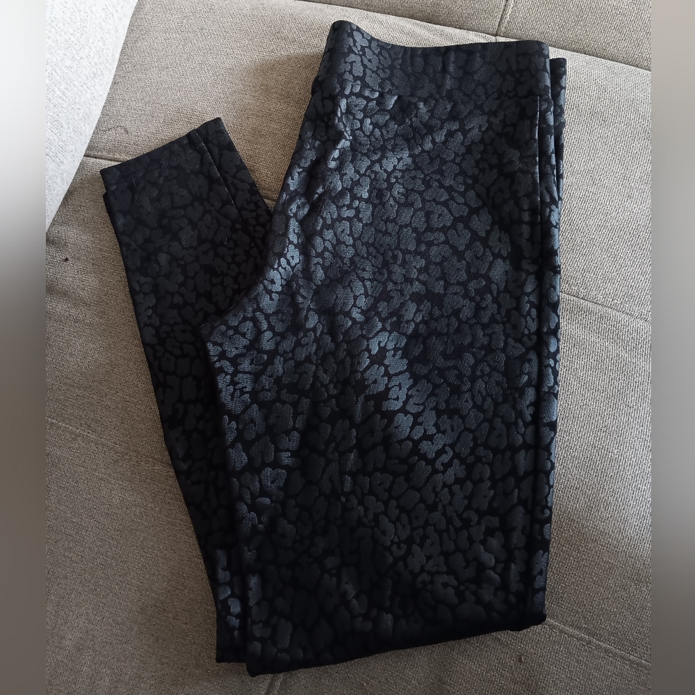 LOFT Black Patterned Leggings